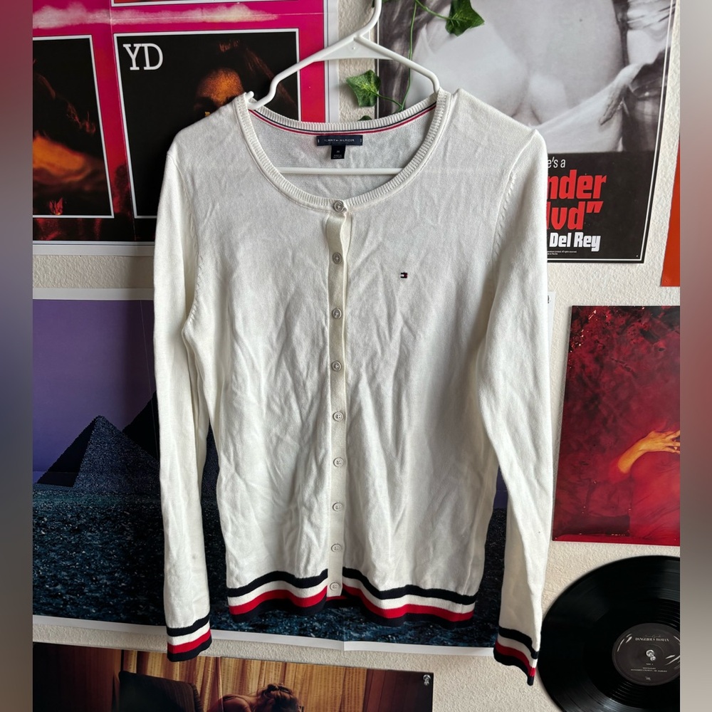 Tommy sweater